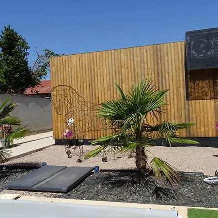 Hébergement de vacances Moderne Avec Piscine