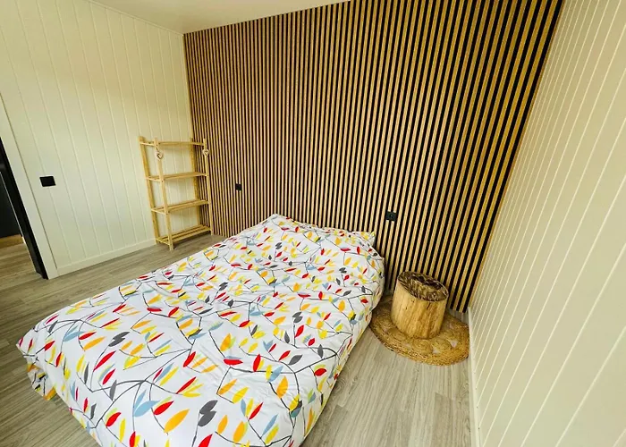 Moderne Avec Piscine 度假居 *